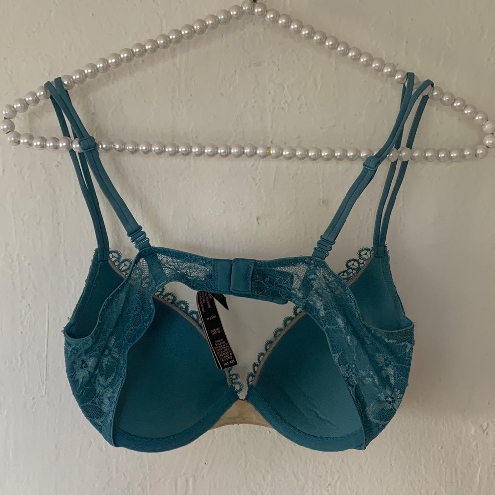 Victoria’s Secret Very Sexy Lace Overlay Push Up Bra - Picture 5 of 8